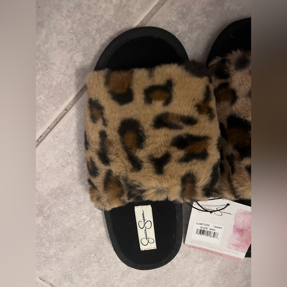 Jessica Simpson Cheetah Print Plush Slippers - Picture 4 of 7